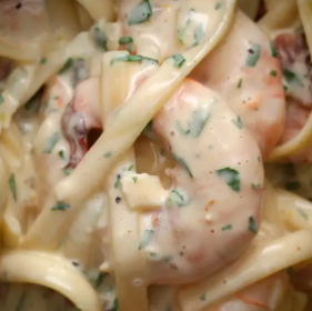 Garlic Shrimp Bacon Alfredo
